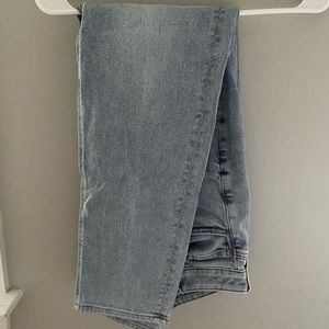 American Eagle mom jeans